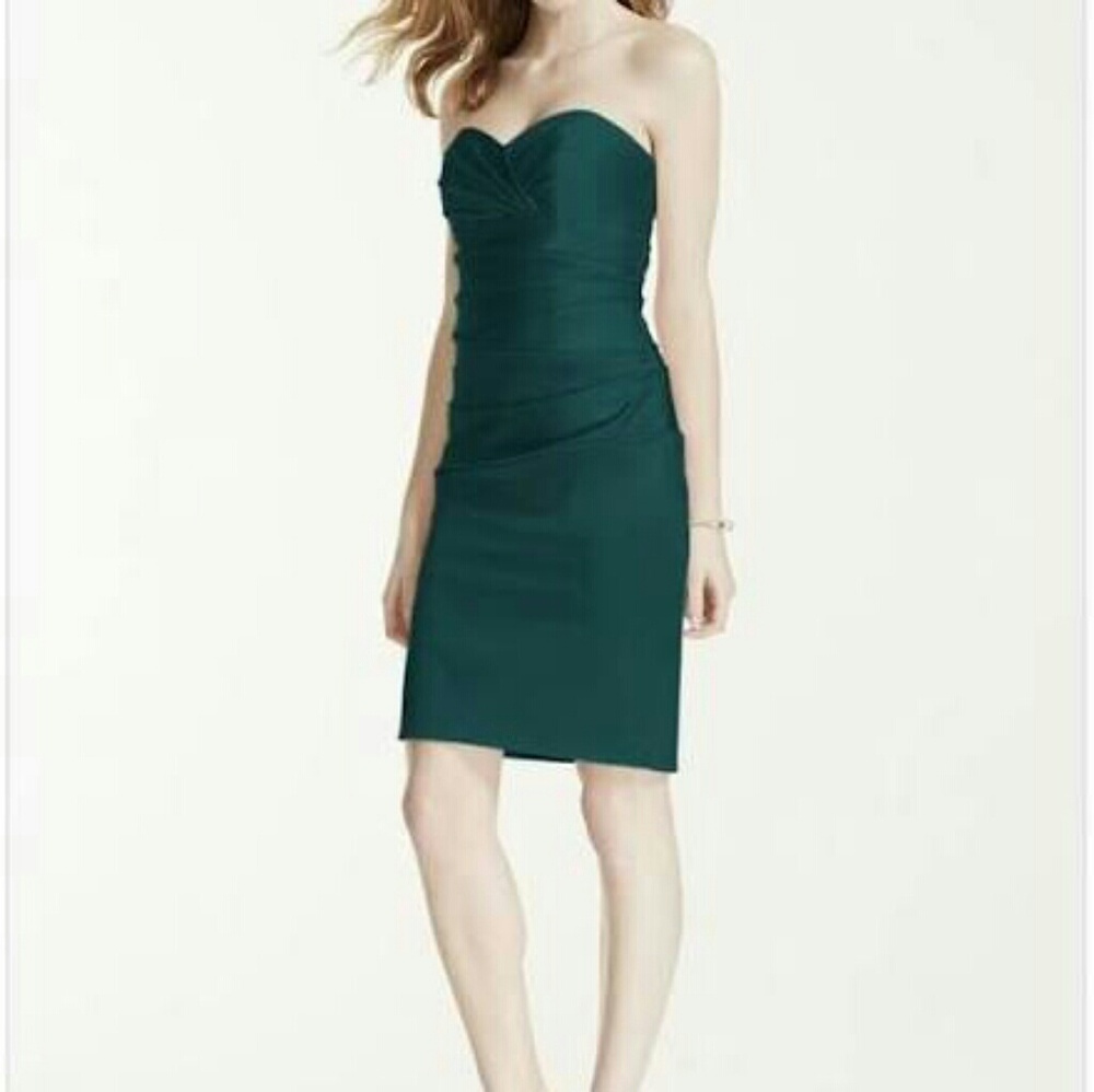 Short Stretch Satin Dress with Sweetheart neckline